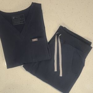 FIGS Women's Scrub Set - Dark Harbor